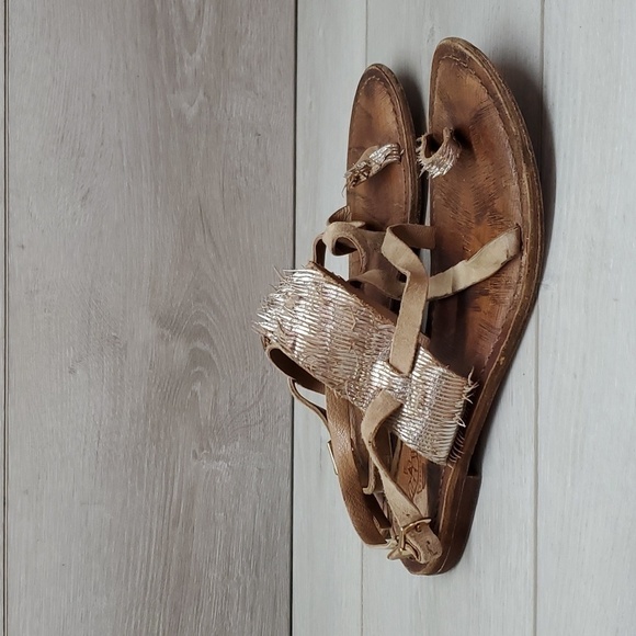 Freebird by Steven Womens Metallic Suede Loop Toe Sandals Flats shoes sz 36/5 - Picture 2 of 13